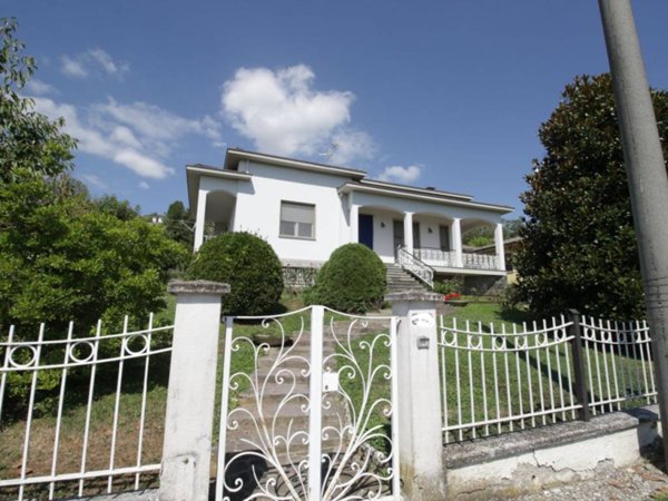casa indipendente in vendita a Borgonovo Val Tidone