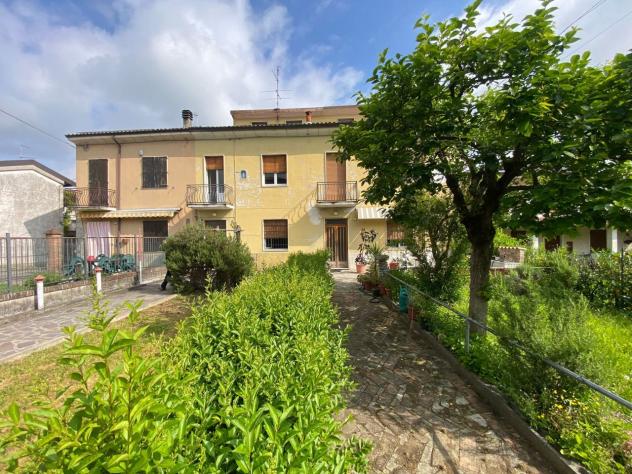 casa indipendente in vendita a Borgonovo Val Tidone