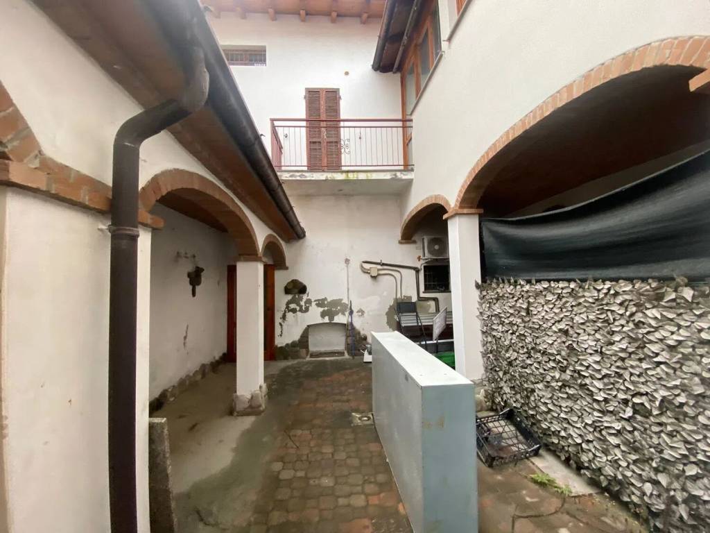 casa indipendente in vendita a Borgonovo Val Tidone