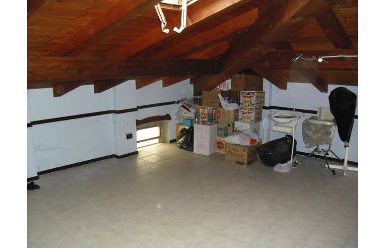 casa indipendente in vendita a Borgonovo Val Tidone in zona Mottaziana