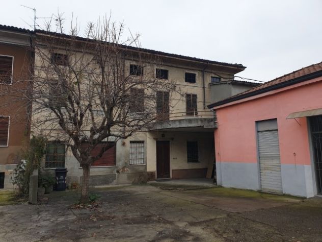 casa indipendente in vendita a Borgonovo Val Tidone