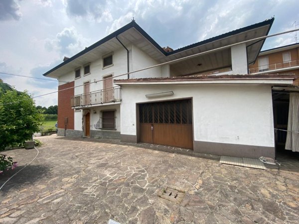 casa indipendente in vendita a Borgonovo Val Tidone