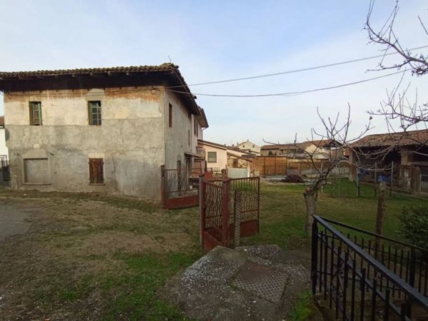 casa indipendente in vendita a Borgonovo Val Tidone