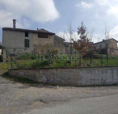 casa indipendente in vendita a Borgonovo Val Tidone