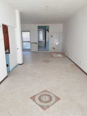 negozio in vendita a Borgonovo Val Tidone