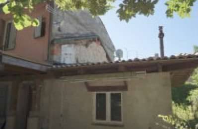 intera palazzina in vendita a Borgonovo Val Tidone in zona Mottaziana