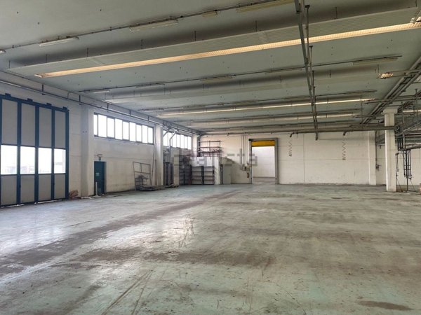 ufficio in vendita a Borgonovo Val Tidone