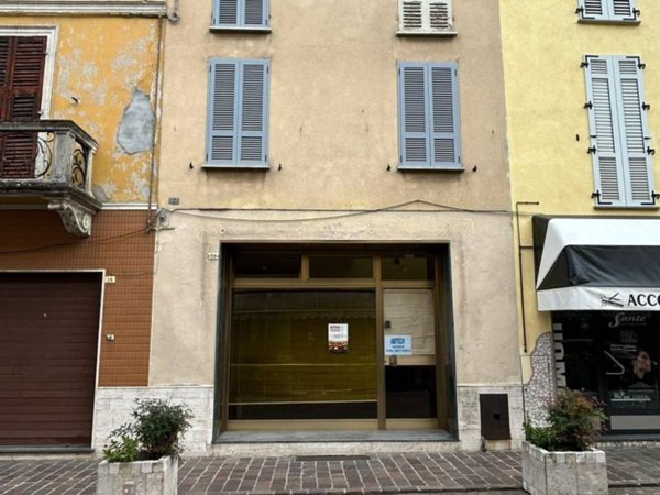 intera palazzina in vendita a Borgonovo Val Tidone