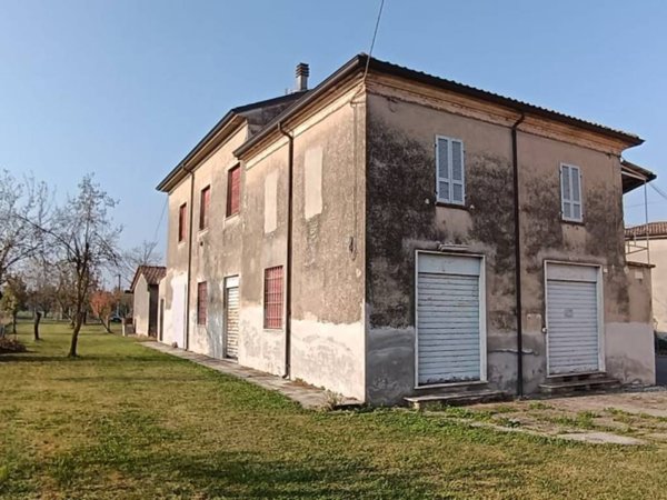 casa indipendente in vendita a Borgonovo Val Tidone in zona Breno