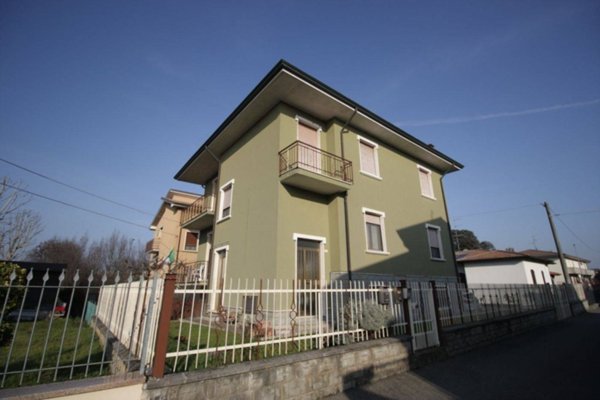 casa indipendente in vendita a Borgonovo Val Tidone
