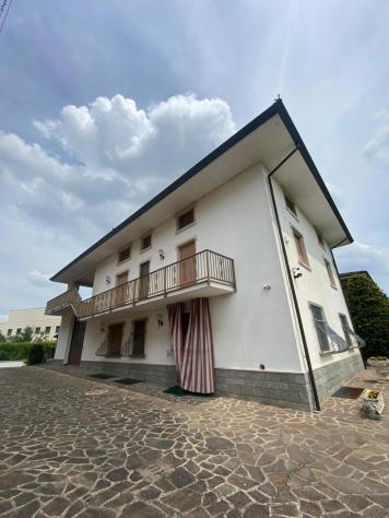 casa indipendente in vendita a Borgonovo Val Tidone