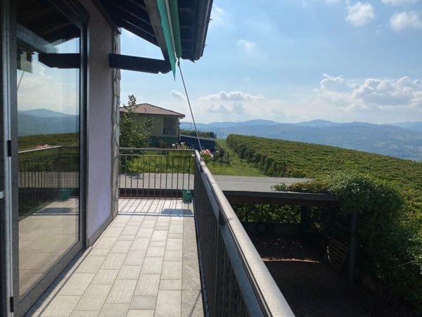 casa indipendente in vendita a Borgonovo Val Tidone in zona Corano