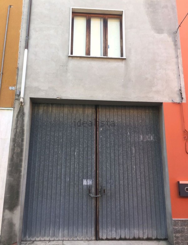 locale di sgombero in vendita a Borgonovo Val Tidone