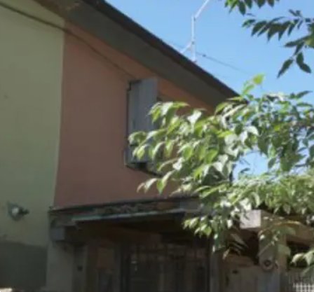 casa indipendente in vendita a Borgonovo Val Tidone in zona Mottaziana