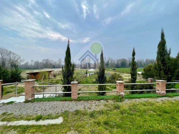 casa indipendente in vendita a Borgonovo Val Tidone in zona Bilegno