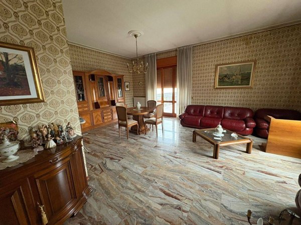 casa indipendente in vendita a Borgonovo Val Tidone