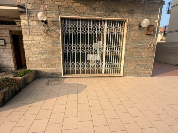 negozio in vendita a Borgonovo Val Tidone