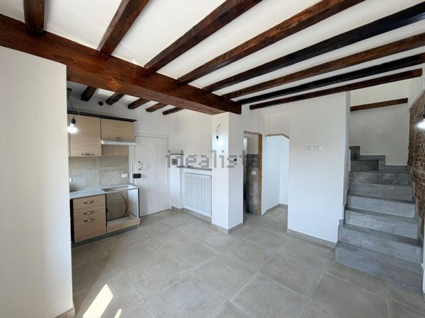 casa semindipendente in vendita a Borgonovo Val Tidone in zona Mottaziana