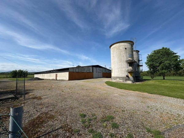 terreno edificabile in vendita a Borgonovo Val Tidone