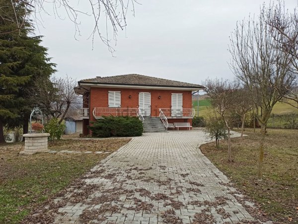 casa indipendente in vendita a Borgonovo Val Tidone