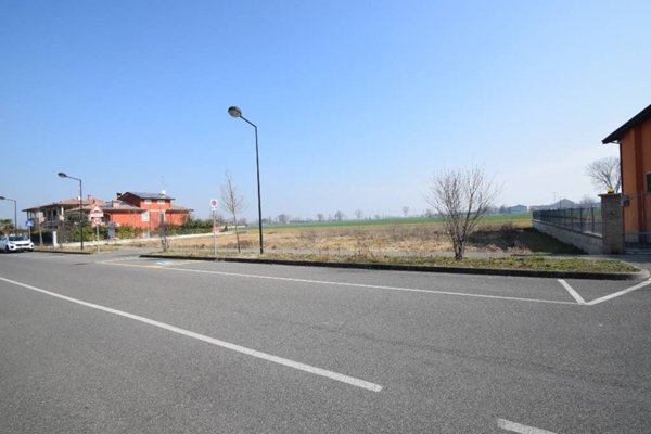 terreno edificabile in vendita a Borgonovo Val Tidone