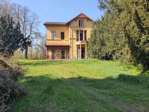 casa indipendente in vendita a Borgonovo Val Tidone