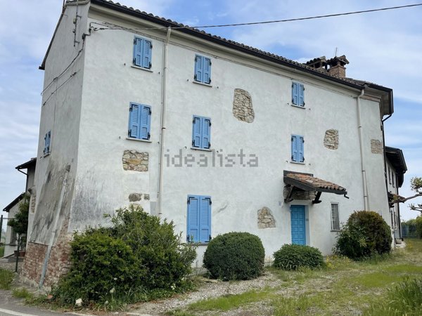 casa indipendente in vendita a Borgonovo Val Tidone in zona Corano