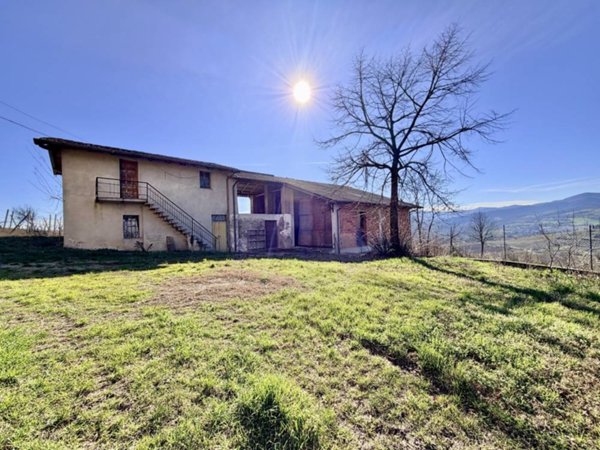 casa indipendente in vendita a Borgonovo Val Tidone in zona Corano