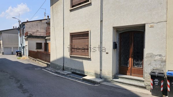 casa indipendente in vendita a Borgonovo Val Tidone