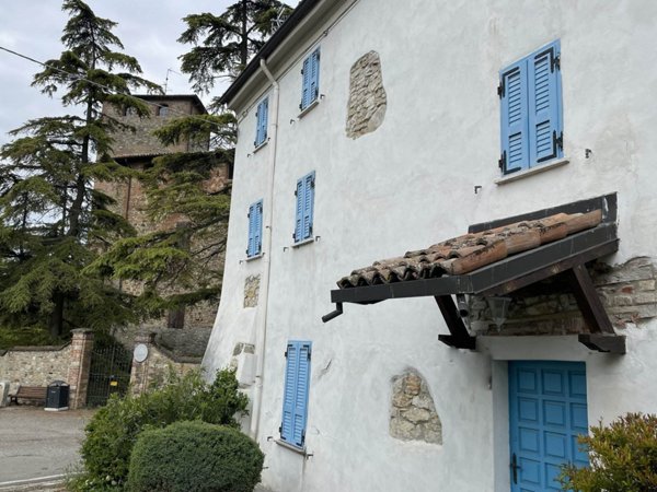 casa indipendente in vendita a Borgonovo Val Tidone in zona Corano