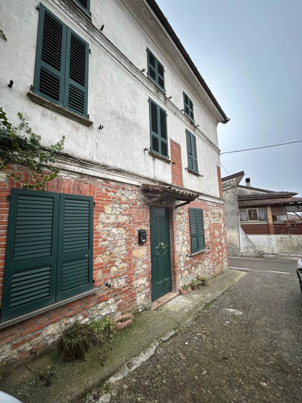 casa indipendente in vendita a Borgonovo Val Tidone