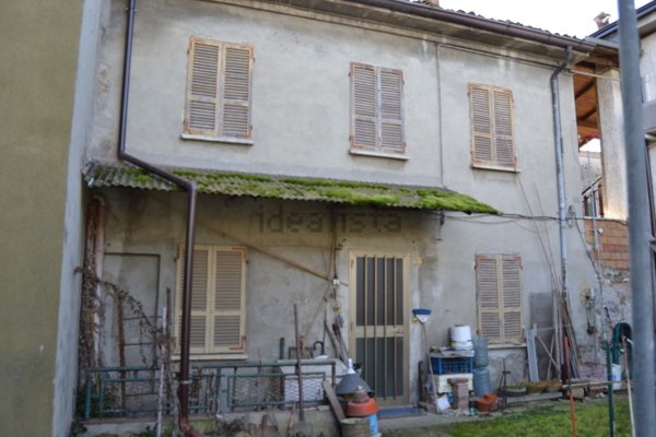 appartamento in vendita a Borgonovo Val Tidone in zona Mottaziana
