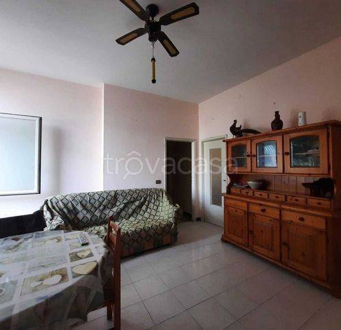 casa indipendente in vendita a Cadeo