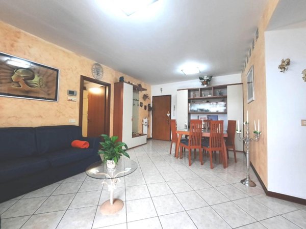 appartamento in vendita a Cadeo in zona Roveleto