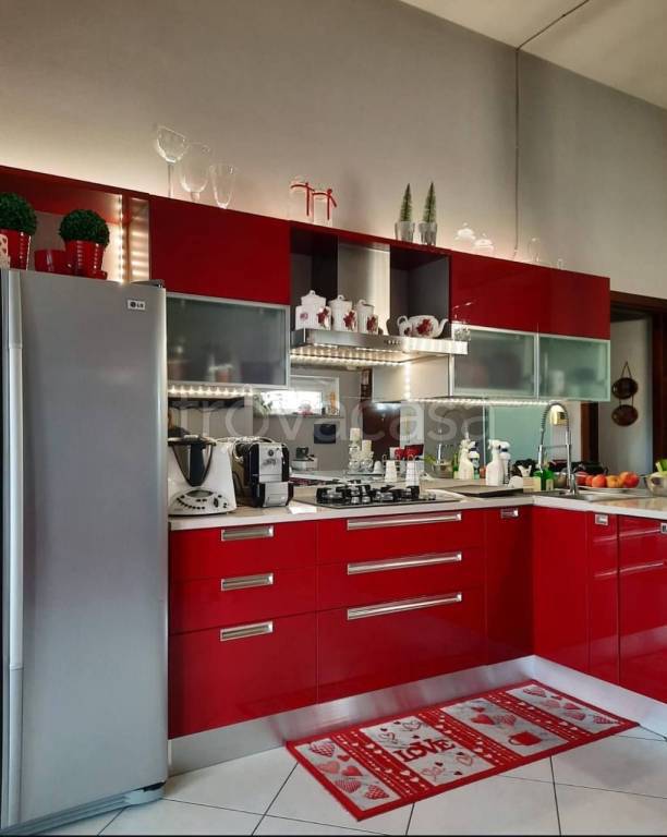 appartamento in vendita a Cadeo in zona Roveleto