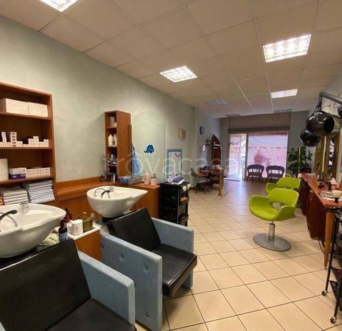 negozio in vendita a Cadeo in zona Roveleto