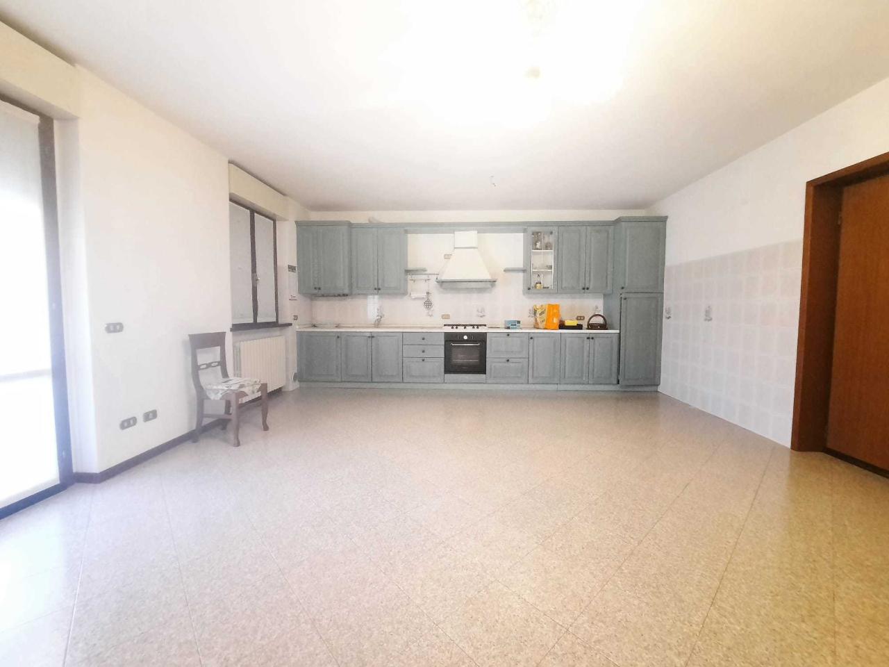 appartamento in vendita a Cadeo in zona Roveleto