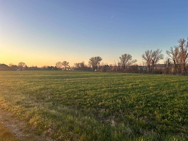 terreno agricolo in vendita a Cadeo in zona Fontana Fredda