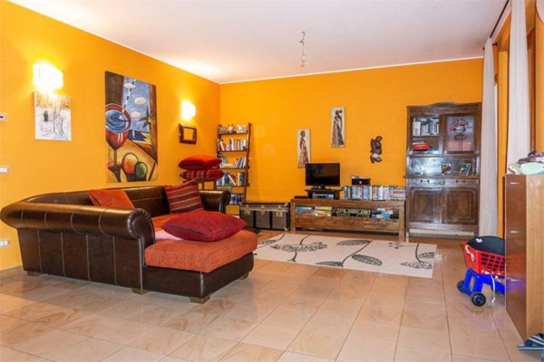 casa indipendente in vendita a Cadeo in zona Fontana Fredda