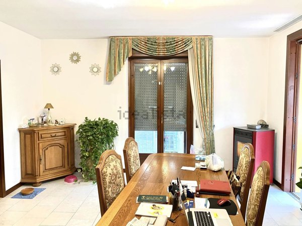 casa indipendente in vendita a Cadeo in zona Roveleto
