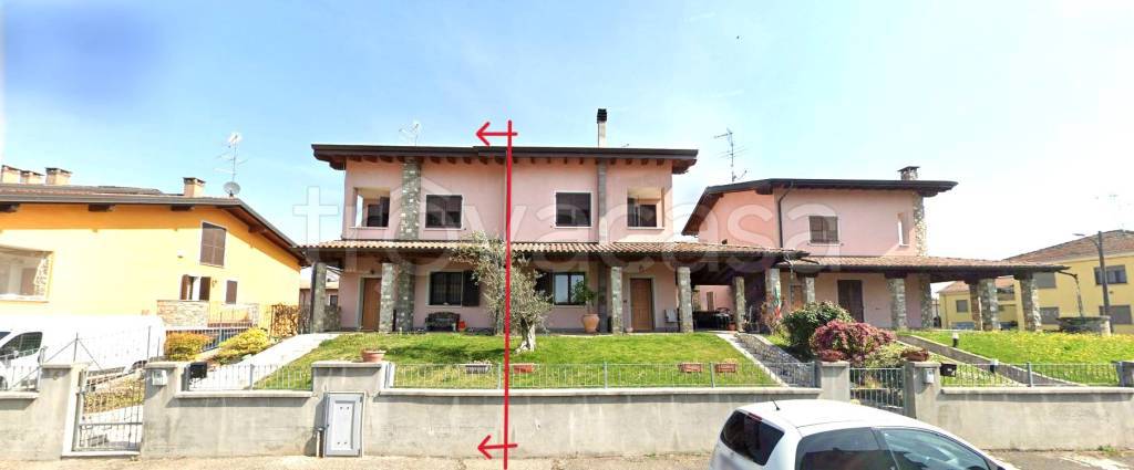 casa indipendente in vendita a Cadeo in zona Fontana Fredda