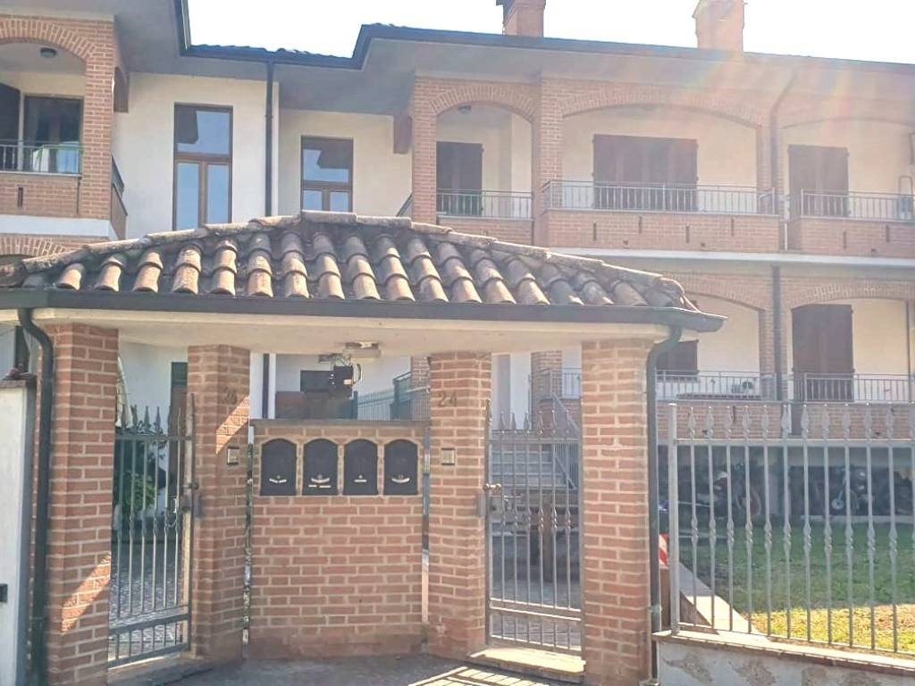 appartamento in vendita a Cadeo in zona Fontana Fredda