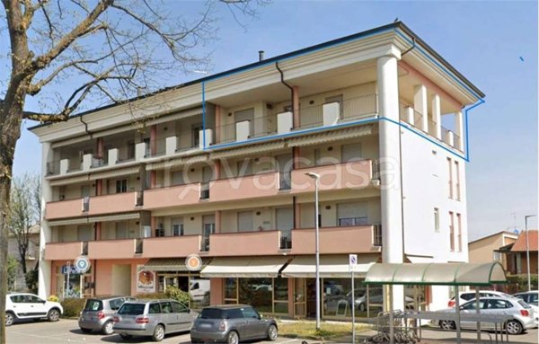 appartamento in vendita a Cadeo in zona Roveleto