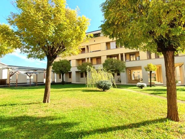 appartamento in vendita a Cadeo in zona Roveleto