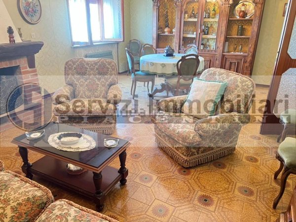 casa indipendente in vendita a Cadeo