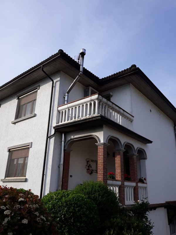 casa indipendente in vendita a Cadeo