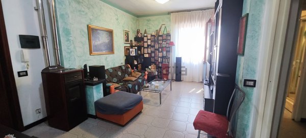 appartamento in vendita a Cadeo in zona Roveleto