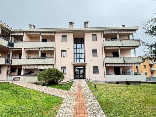 appartamento in vendita a Cadeo in zona Roveleto