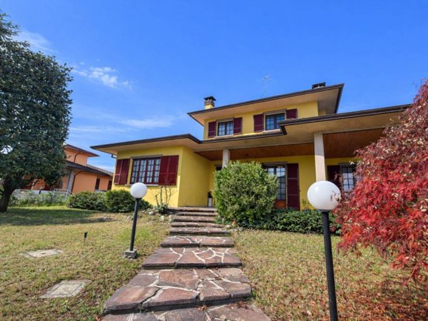 casa indipendente in vendita a Cadeo in zona Roveleto