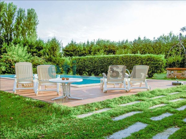 casa semindipendente in vendita a Cadeo in zona Roveleto